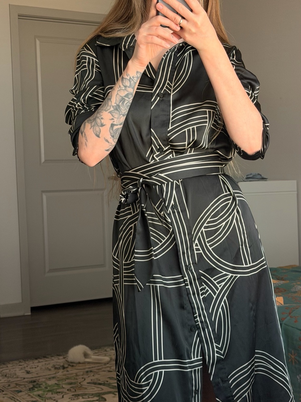 H&M Black Midi Shirt Dress with White Geometric Print - Picture 2 of 5